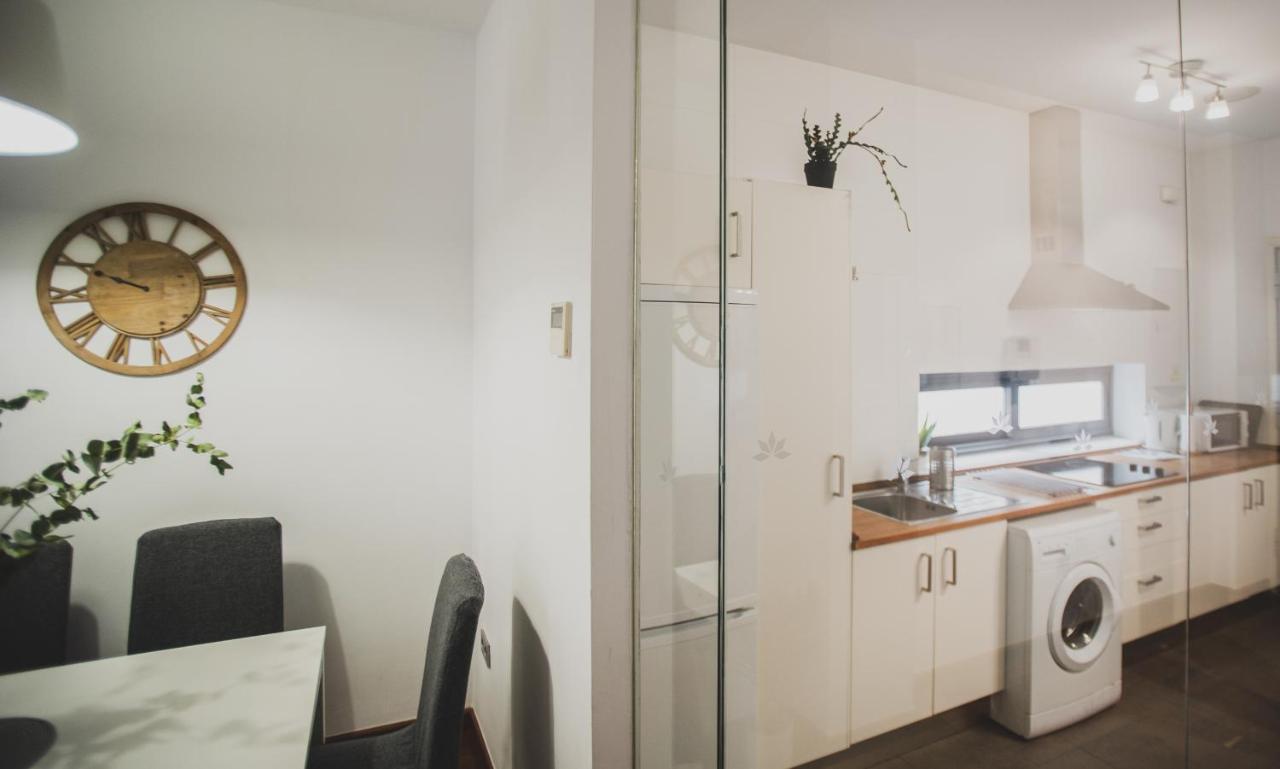 Azz Sevilla Torre De La Plata Apartamentos Kültér fotó