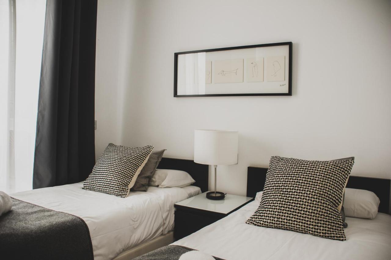 Azz Sevilla Torre De La Plata Apartamentos Kültér fotó