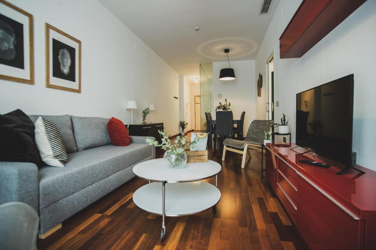 Azz Sevilla Torre De La Plata Apartamentos Kültér fotó