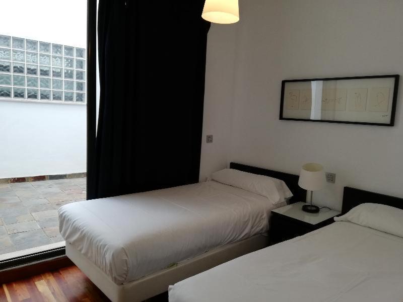 Azz Sevilla Torre De La Plata Apartamentos Szoba fotó