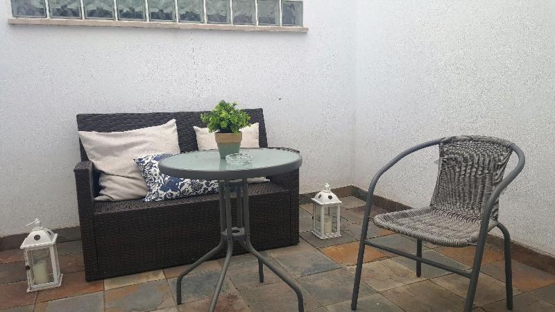 Azz Sevilla Torre De La Plata Apartamentos Szoba fotó