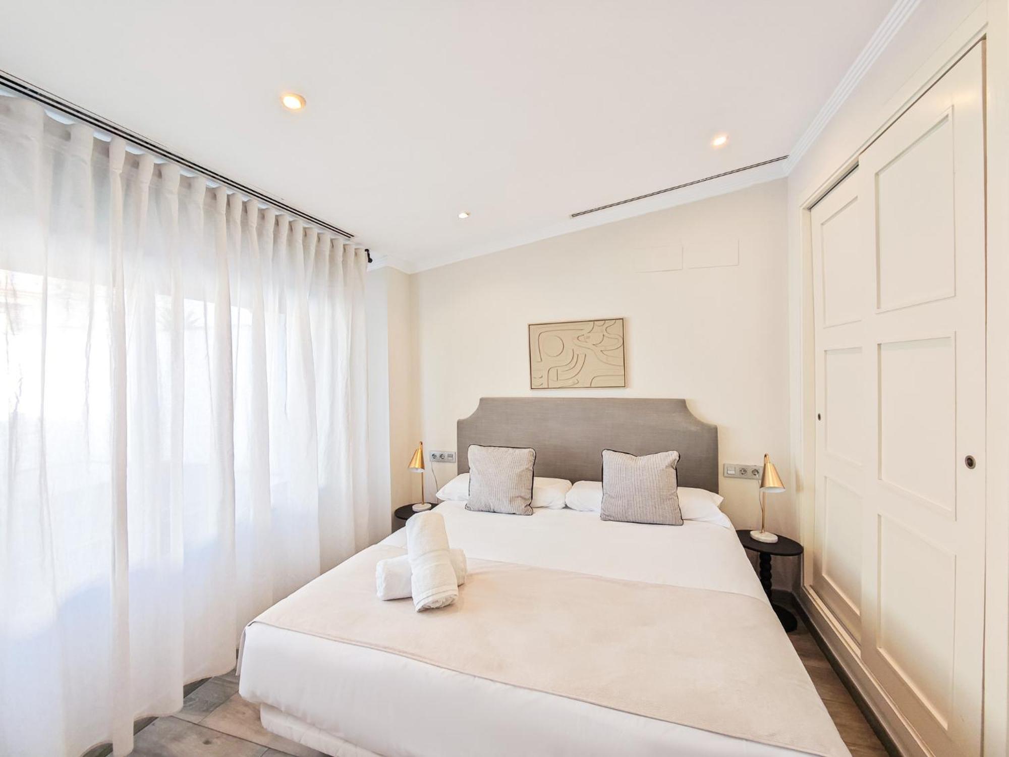 Azz Sevilla Torre De La Plata Apartamentos Kültér fotó