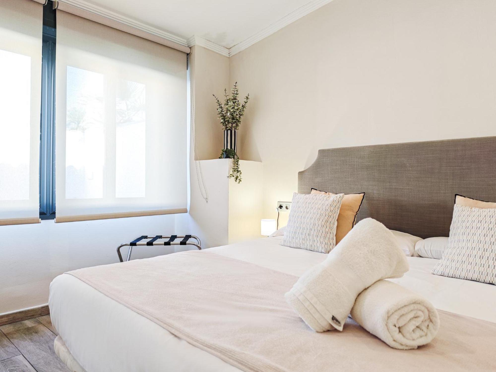 Azz Sevilla Torre De La Plata Apartamentos Kültér fotó